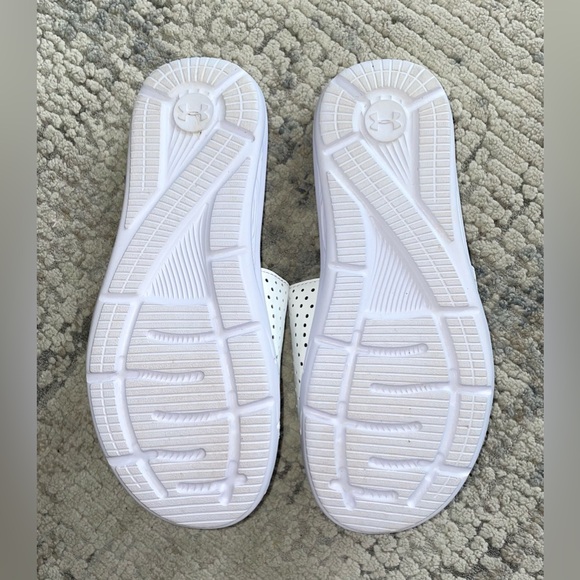 Under Armour slide sandals - Picture 3 of 4